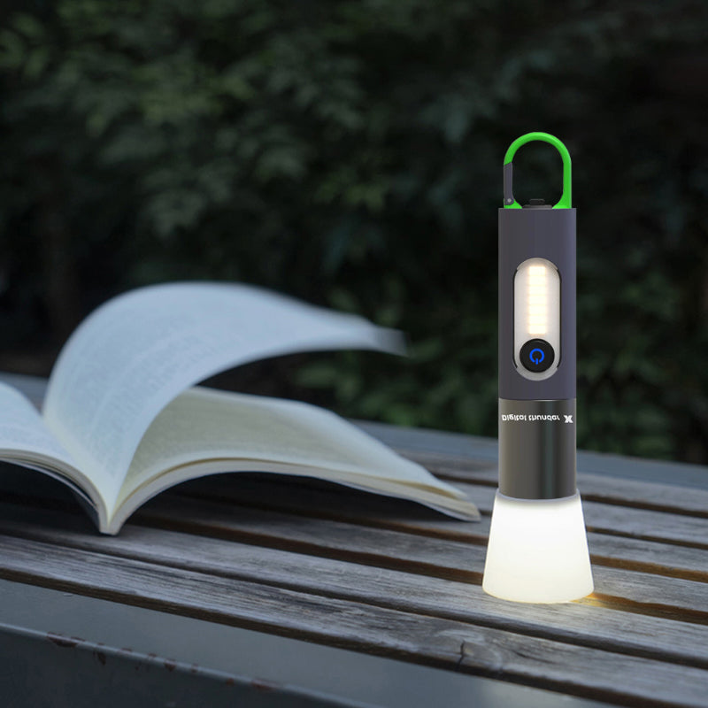 Zoomable LED Flashlight